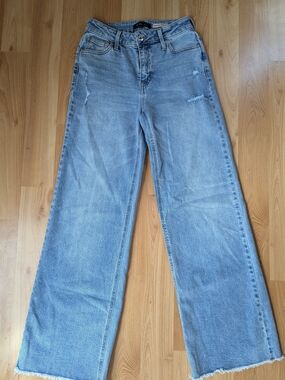 BCBGeneration High Rise Wide Leg Jeans Women’s Size 1/25 Excellent Condition
